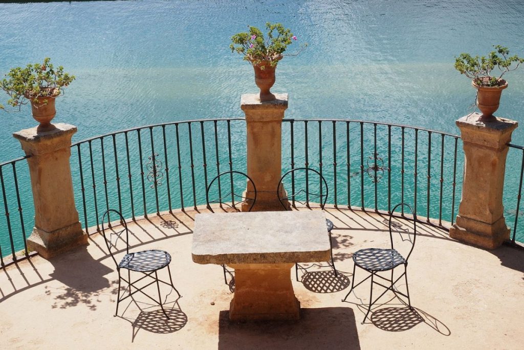 Decorar una terraza grande